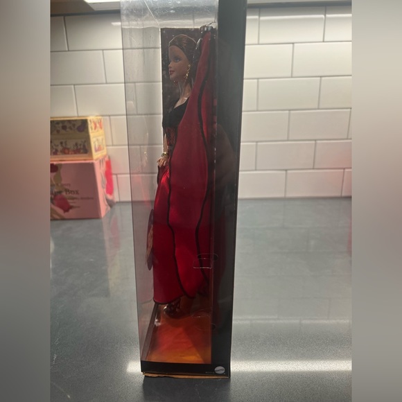 NRFB! Dancing With The Stars Paso Doble Barbie!! - Picture 4 of 7